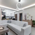 Vilă Hodaj 2 *